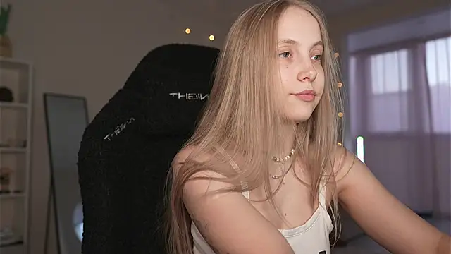 Appr0ved  online show from 03-13-26, 04:01