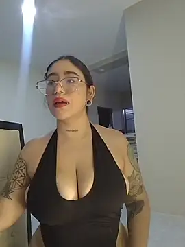 Helll girll online show from 03-15-26, 11:23