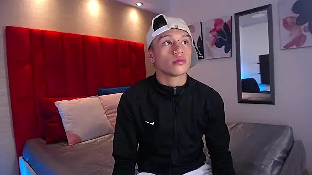 Dominik Souza online show from 03-07-26, 06:02