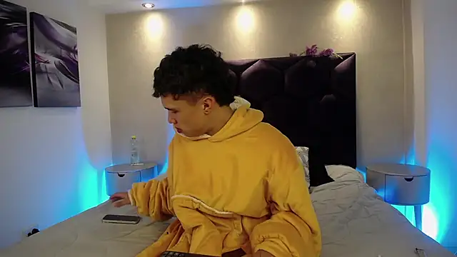 Dominik Souza online show from 03-22-26, 06:09