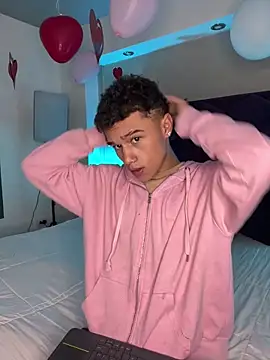 Snapshot of Dominik_Souza chatting on 03-03-26, 07:43 Dominik Souza online show from 03-03-26, 07:43