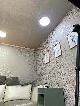 Snapshot of Dominik_Souza chatting on 02-11-26, 12:27 Dominik Souza online show from 02-11-26, 12:27