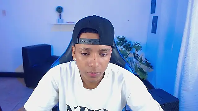 ostinn18 online show from 03-06-26, 02:01