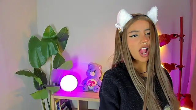 Snapshot of Lia_flor chatting on 02-12-26, 03:50 Lia flor online show from 02-12-26, 03:50