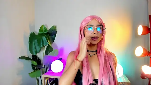 Snapshot of Lia_flor chatting on 02-24-26, 04:02 Lia flor online show from 02-24-26, 04:02