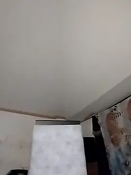 Snapshot of Churitos69 chatting on 02-13-26, 02:11 Churitos69 online show from 02-13-26, 02:11