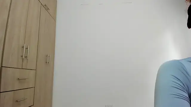 Hannakitten77 online show from 02-25-26, 10:42