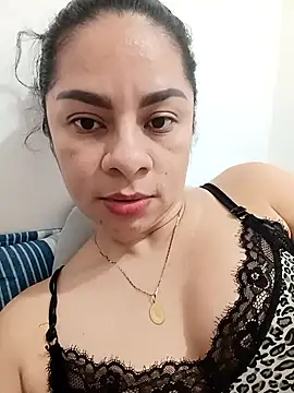 Snapshot of luna_pinky chatting on 02-08-26, 06:38 luna pinky online show from 02-08-26, 06:38