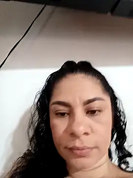 Snapshot of luna_pinky chatting on 03-01-26, 04:40 luna pinky online show from 03-01-26, 04:40