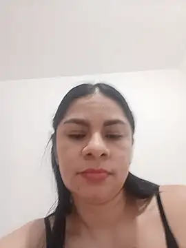 Snapshot of luna_pinky chatting on 07-06-26, 12:39 luna pinky online show from 07-06-26, 12:39