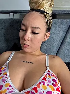 alaia princess online show from 04-17-26, 11:29