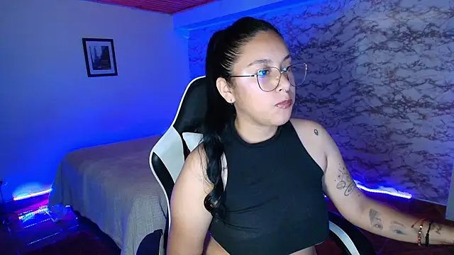 Camila IRoose online show from 04-22-26, 10:05