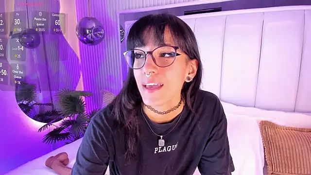 ViolettaColinss online show from 04-28-26, 11:36