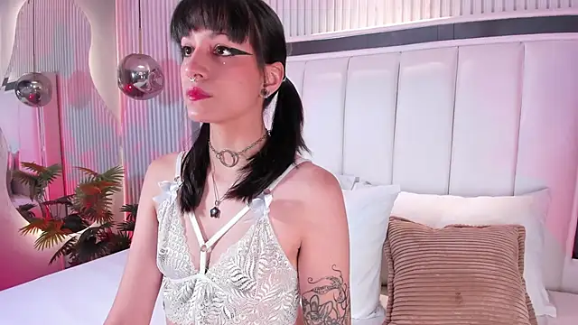 ViolettaColinss online show from 02-14-26, 11:32