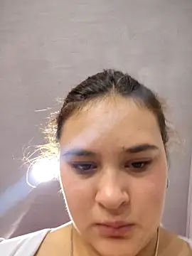Snapshot of katty_42 chatting on 04-27-26, 06:39 katty 42 online show from 04-27-26, 06:39