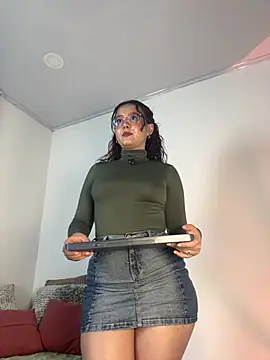 Snapshot of kittysophie_ chatting on 02-27-26, 12:38 kittysophie online show from 02-27-26, 12:38