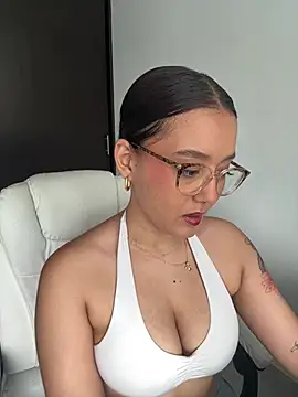 Snapshot of kittysophie_ chatting on 02-06-26, 02:57 kittysophie online show from 02-06-26, 02:57