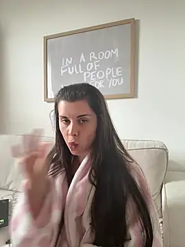 Snapshot of houseofnova chatting on 02-23-26, 01:33 houseofnova online show from 02-23-26, 01:33