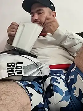 hairyandbigmann online show from 02-15-26, 07:13