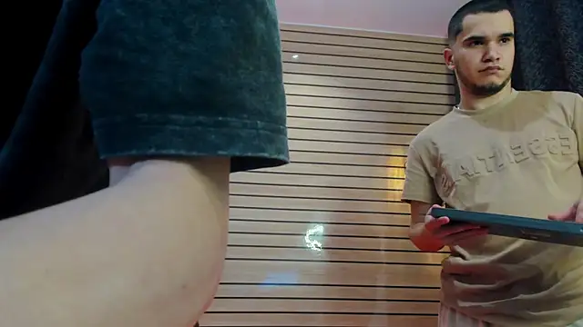 TheBatMansion online show from 04-17-26, 03:09