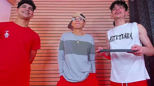 TheBatMansion online show from 04-12-26, 01:42