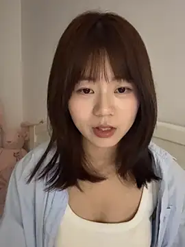 Snapshot of Nana-3 chatting on 03-19-26, 02:17 Nana-3 online show from 03-19-26, 02:17