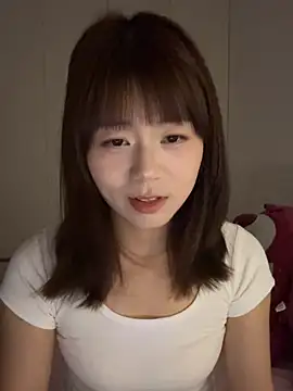 Snapshot of Nana-3 chatting on 04-07-26, 02:52 Nana-3 online show from 04-07-26, 02:52