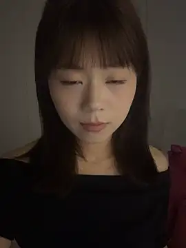 Snapshot of Nana-3 chatting on 04-08-26, 03:13 Nana-3 online show from 04-08-26, 03:13