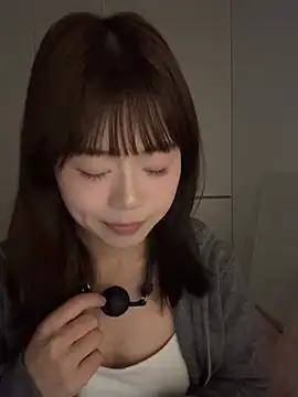 Snapshot of Nana-3 chatting on 04-13-26, 03:05 Nana-3 online show from 04-13-26, 03:05