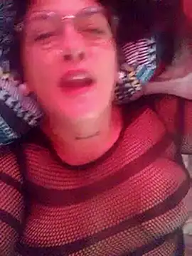 Snapshot of kuramaqueen chatting on 02-17-26, 03:48 kuramaqueen online show from 02-17-26, 03:48