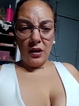 Snapshot of kuramaqueen chatting on 02-20-26, 06:26 kuramaqueen online show from 02-20-26, 06:26