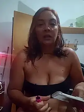 Snapshot of kuramaqueen chatting on 04-07-26, 04:58 kuramaqueen online show from 04-07-26, 04:58