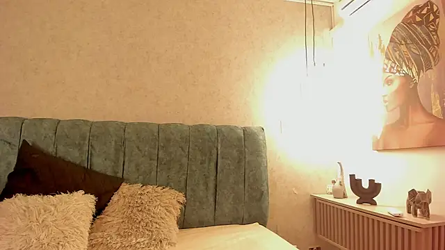 Aleera Walton online show from 02-06-26, 08:16