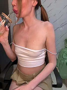 AliceeXHottie online show from 04-27-26, 10:24