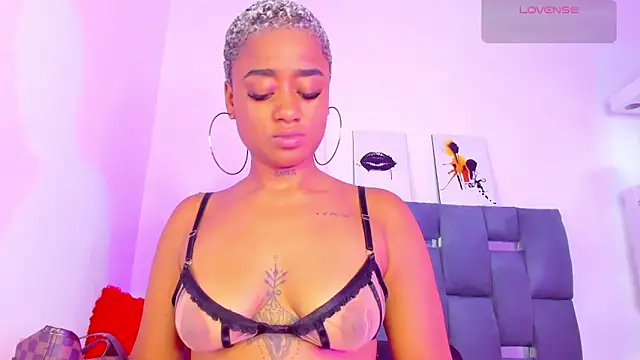 AgathaBladde online show from 05-24-26, 02:44