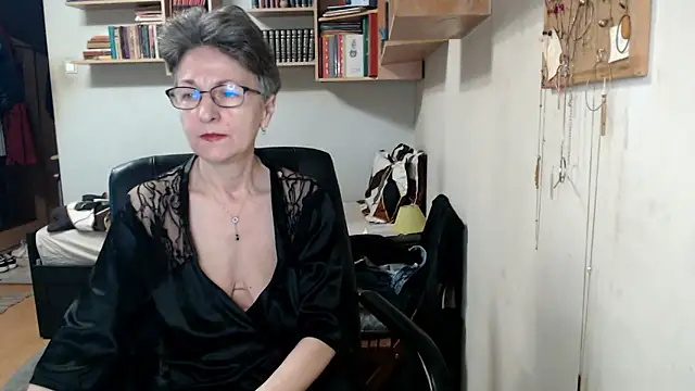 katemodel online show from 10-21-25, 07:30