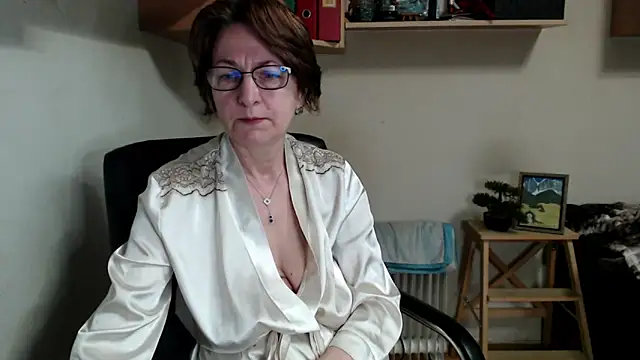 Snapshot of katemodel chatting on 05-07-26, 06:17 katemodel online show from 05-07-26, 06:17