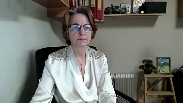 Snapshot of katemodel chatting on 04-18-26, 06:27 katemodel online show from 04-18-26, 06:27