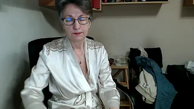 katemodel online show from 11-20-25, 07:42