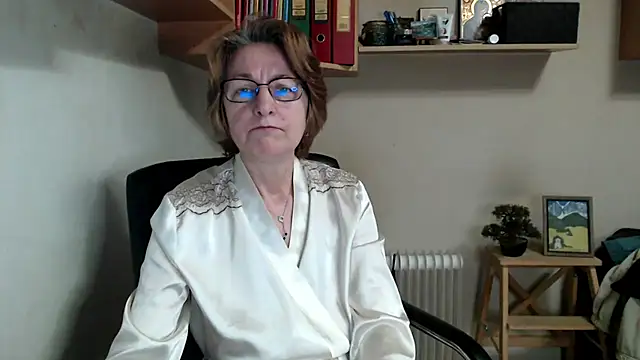 Snapshot of katemodel chatting on 04-23-26, 06:42 katemodel online show from 04-23-26, 06:42