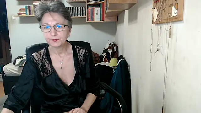 katemodel online show from 11-11-25, 08:20