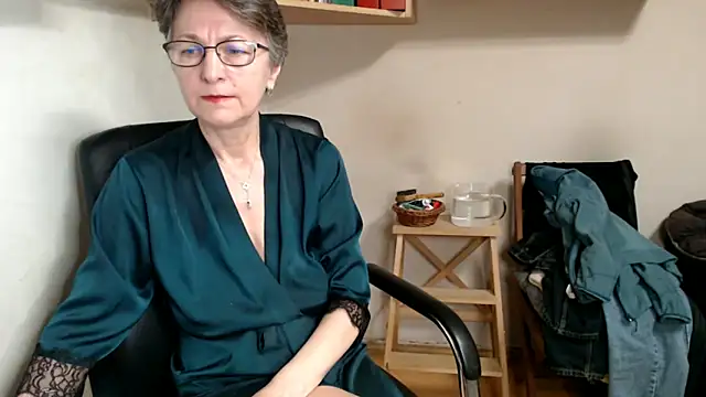 katemodel online show from 12-03-25, 08:14