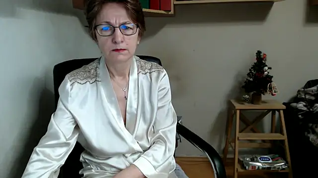 katemodel online show from 01-07-26, 07:24