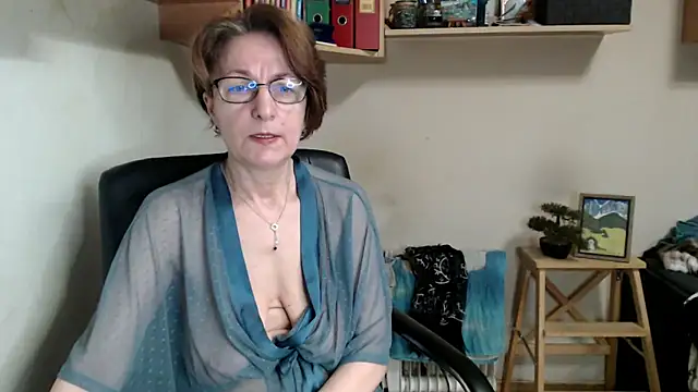 Snapshot of katemodel chatting on 05-21-26, 06:44 katemodel online show from 05-21-26, 06:44