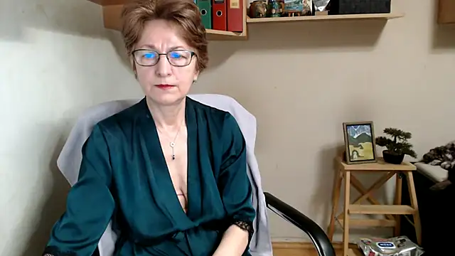 katemodel online show from 01-14-26, 07:45