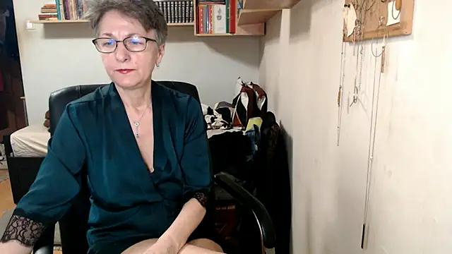 katemodel online show from 10-27-25, 07:20