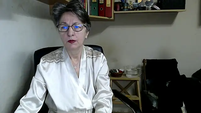 katemodel online show from 11-30-25, 07:31