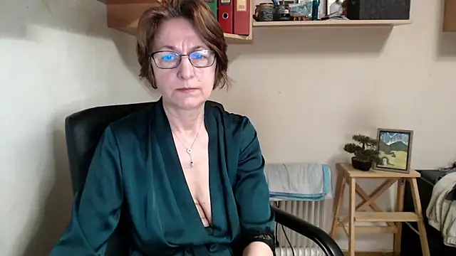 Snapshot of katemodel chatting on 05-06-26, 07:12 katemodel online show from 05-06-26, 07:12