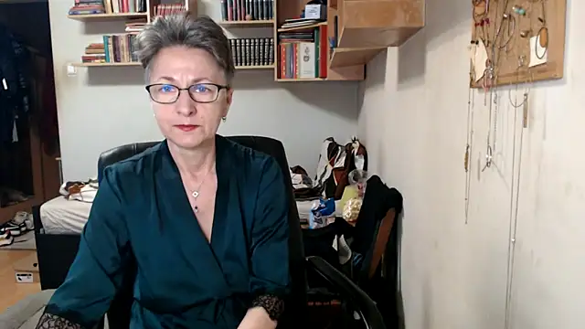 katemodel online show from 10-04-25, 06:59