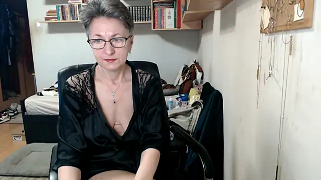 katemodel online show from 10-05-25, 07:10